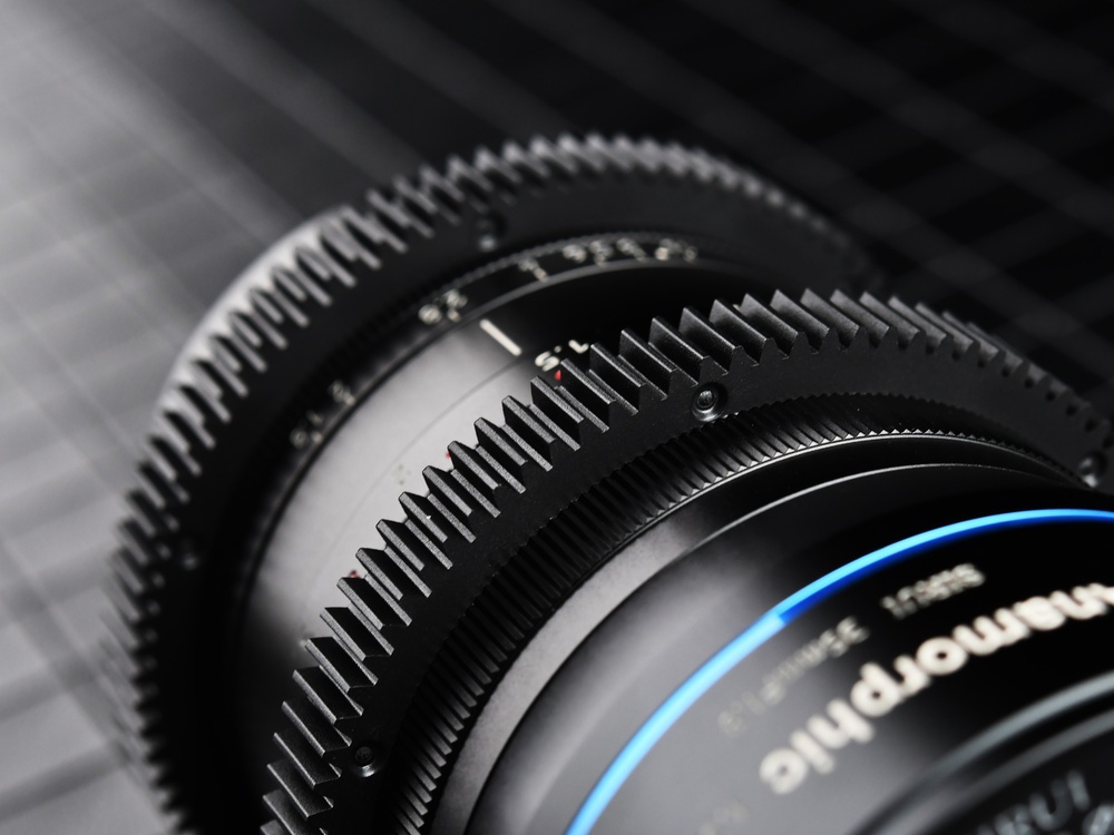 Sirui 5mm Anamorphic Lens detail with Gear rings.JPG