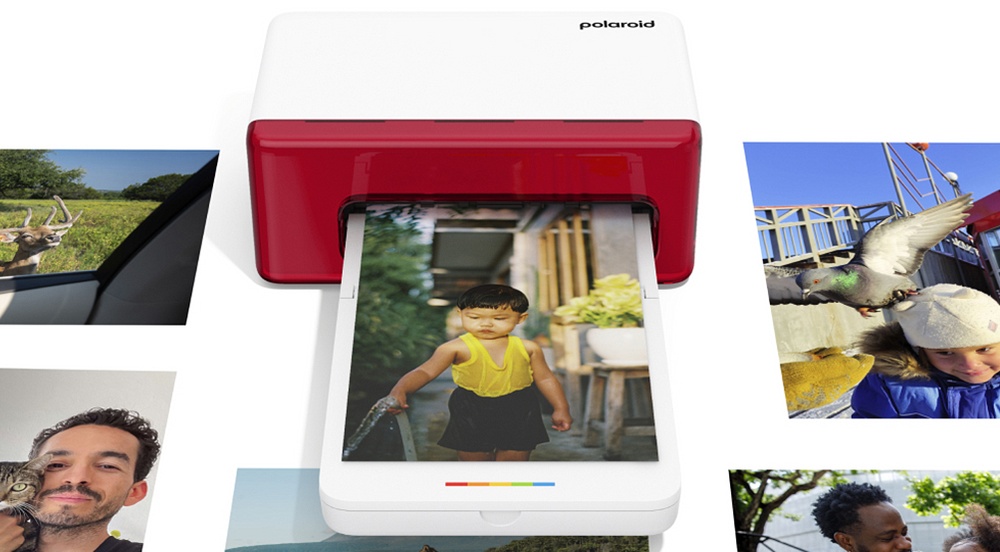 New Polaroid Hi-Print 4x6 printer for postcard-sized photos