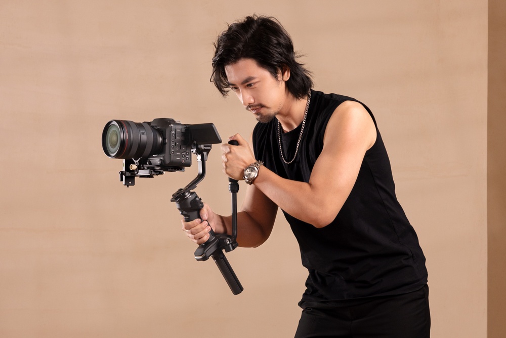 Zhiyun Crane 4