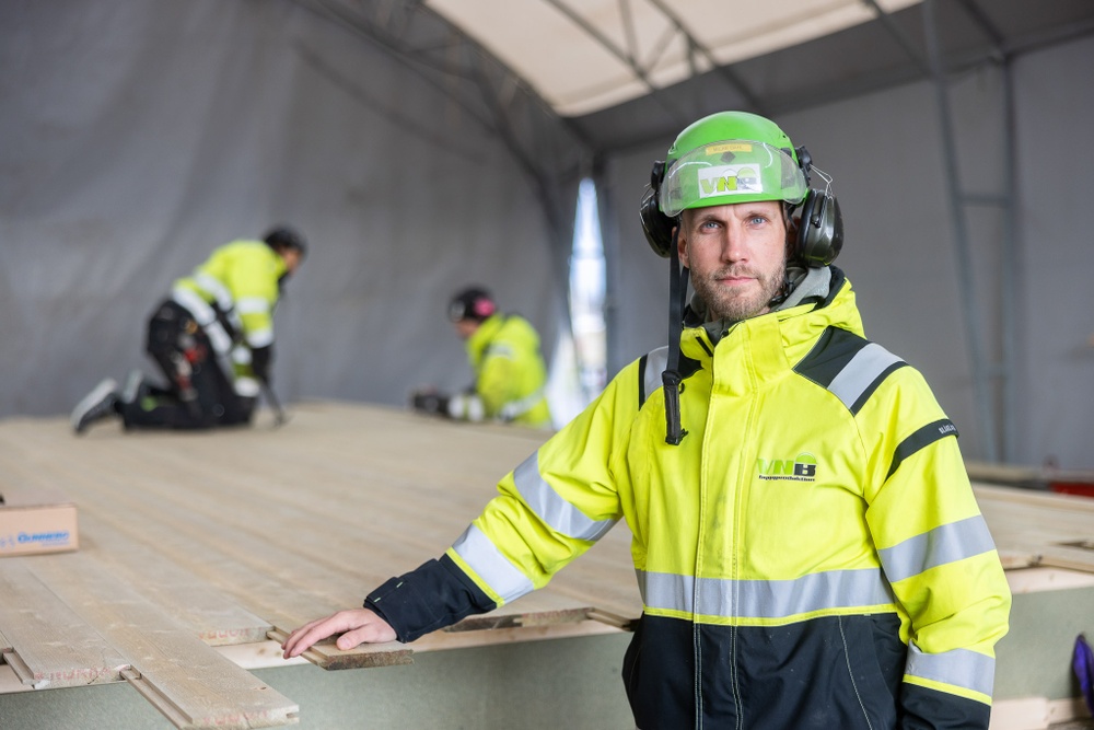 Verkstadshall och restaurang på Ersboda i Umeå håller på växa fram