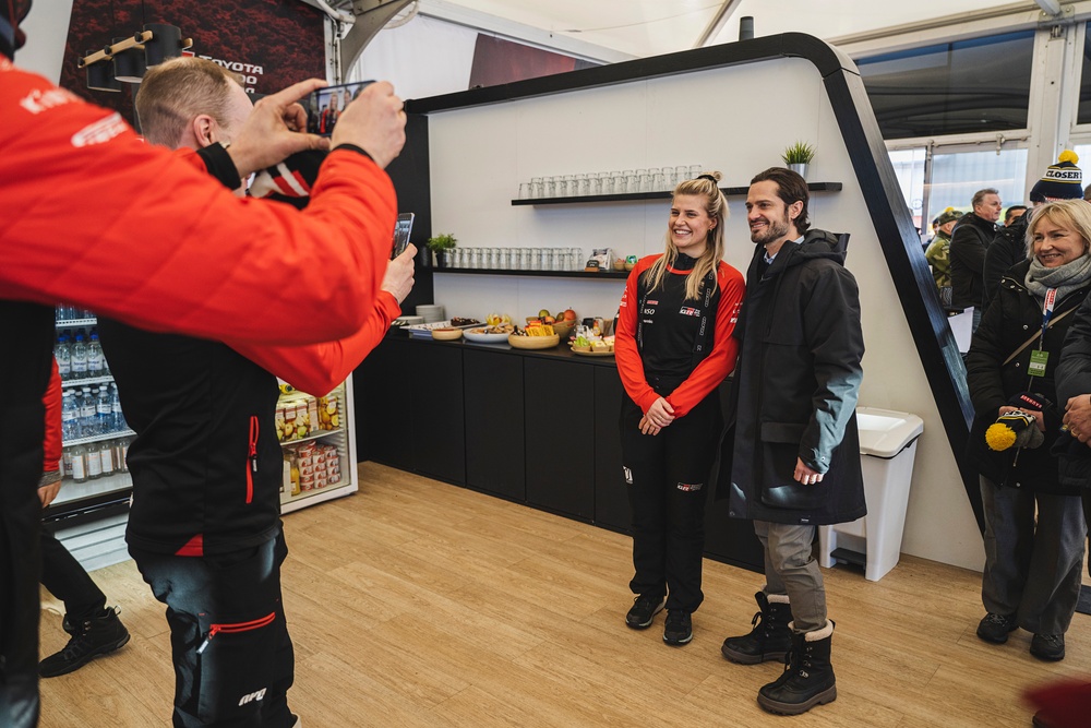 Prince Carl Philip visiting Umeå Service Park. Foto: Benjamin Aleksander Ward/McKlein. 