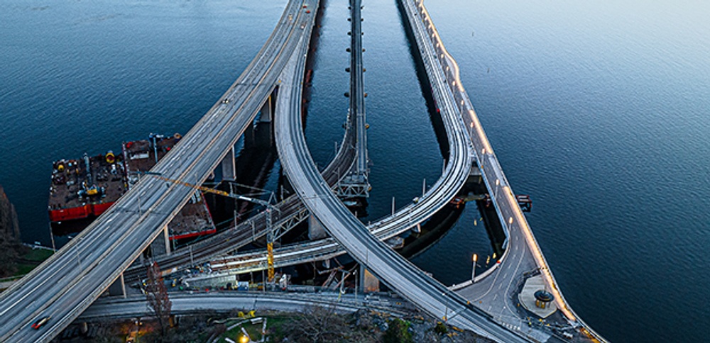 Färdigställandet av Lilla Lidingöbron är tillsammans med ny simhall de stora investeringarna i budgetdirektiven. Foto: Bo Vading