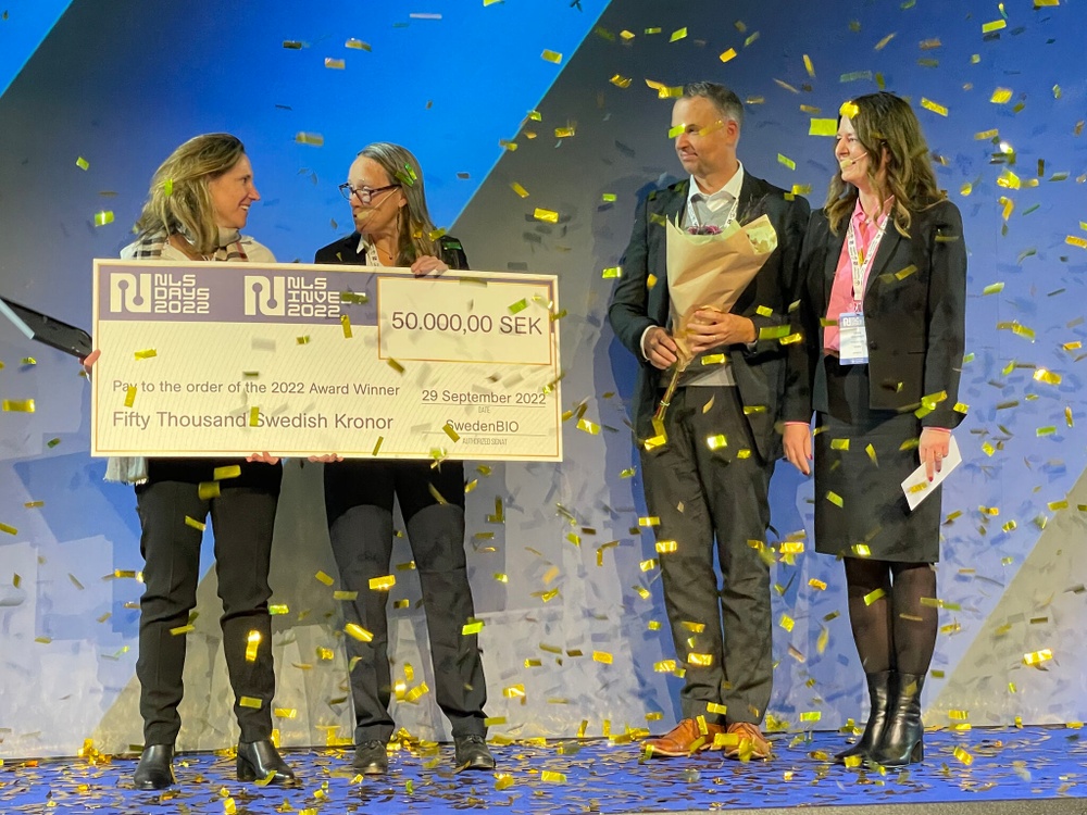 Last year, MyoPax won the NLSDays 2022 pitch competition, and CEO Verena Schöwel recieved the prize onstage. Photo: Camille Sonally/SwedenBIO