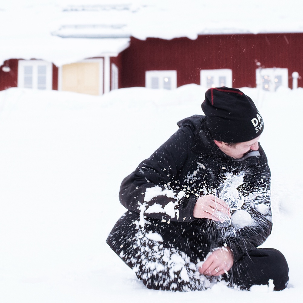 The meaning of snowball effect in Dala: Love leads to more love.
If you throw a snowball on somebody you will start a chain of acts that will accelerate. Eventually and hopefully you will end up laughing in a bank of deep snow with loads of this fluffy and cold thing called snow inside your pants and in your face. Because throwing a soft, perfectly caressed snowball is considered as an act of love here in Dala. We would like to celebrate the upcoming holidays passing on a large, imaginary snowball to you. Feel free to pass it on in any way you’d like to (social media is quite effective...), only make sure that your intention is to spread love from us all around the globe. 