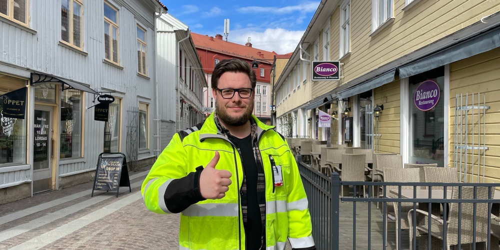 Mattias Ellström, trafkingenjör i Skara kommun är glad över att kommunen är bäst i landet på markupplåtelse.