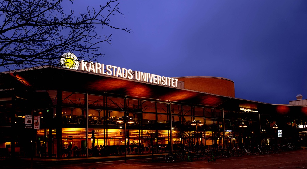 Karlstad university by night