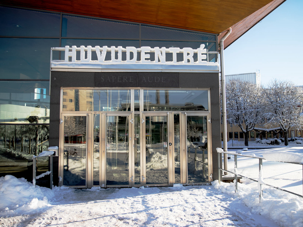 Karlstad University main entrance winter