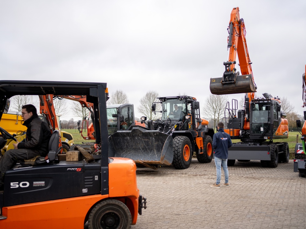 Troostwijk Auctions - Heavy Equipment