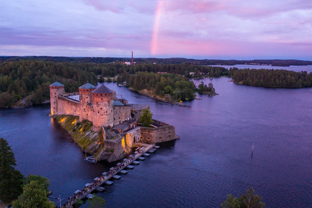 Det står nu klart att Norrlandsoperan och produktionen av operan Adriana Mater gästspelar på den stora internationella operafestivalen i Savonlinna, Finland, nästa sommar.