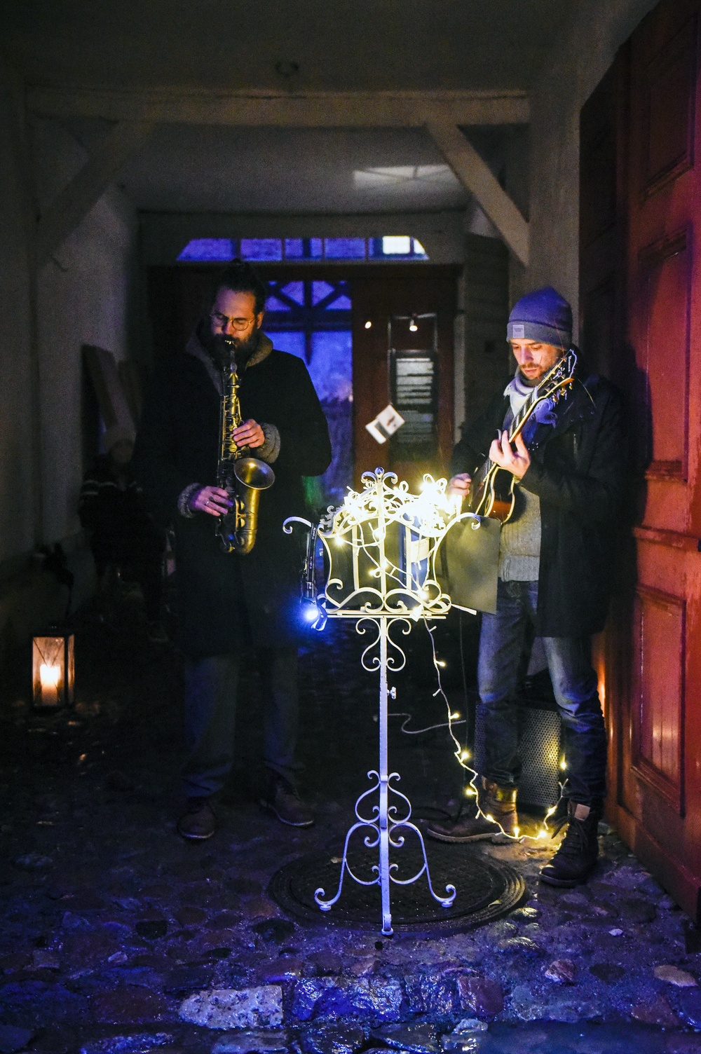 Det bjuds på musik av olika slag under julmarknaden. Foto: Viveca Ohlsson/Kulturen
