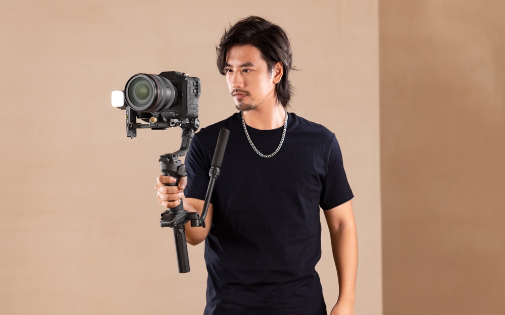 Zhiyun Crane 4