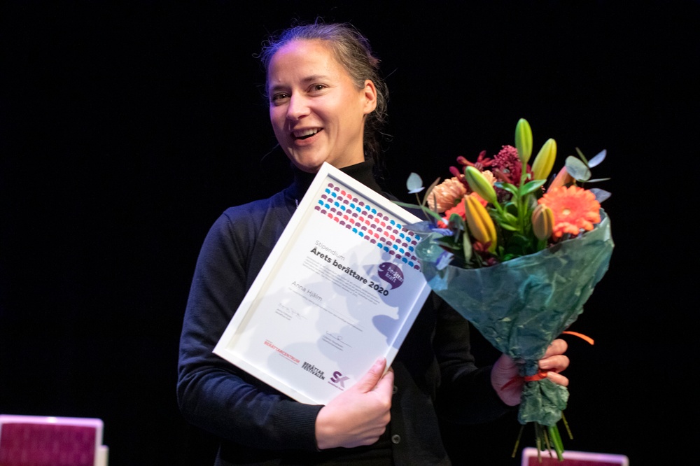 Anna Hjälm, som blev Årets berättare 2020 vid finalen på årets Berättarkraft. Foto: Patrick Degerman.