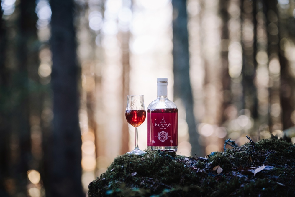 Hernö Sloe Gin.
Perfect to enjoy neat. Warm or chilled.