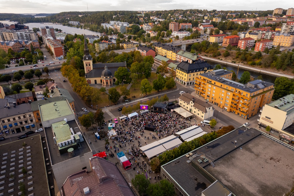 Drönarbild över södertäljes stadskärna