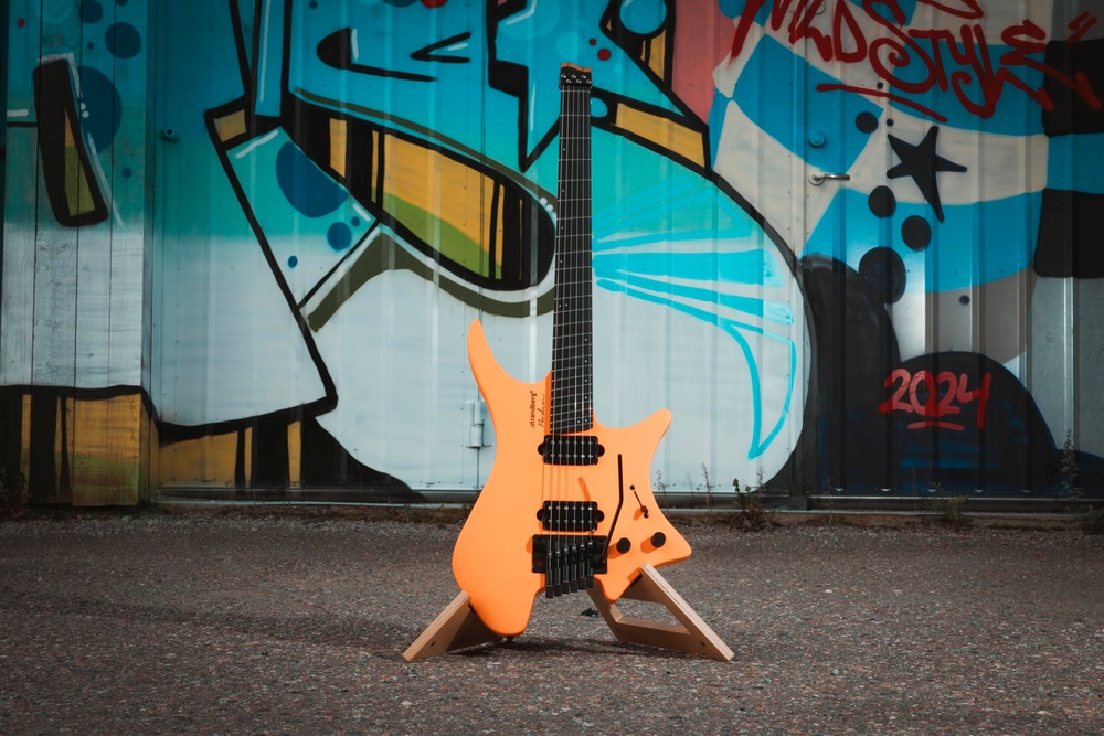 The Strandberg Boden Standard NX6 Trem Neon Orange - 5