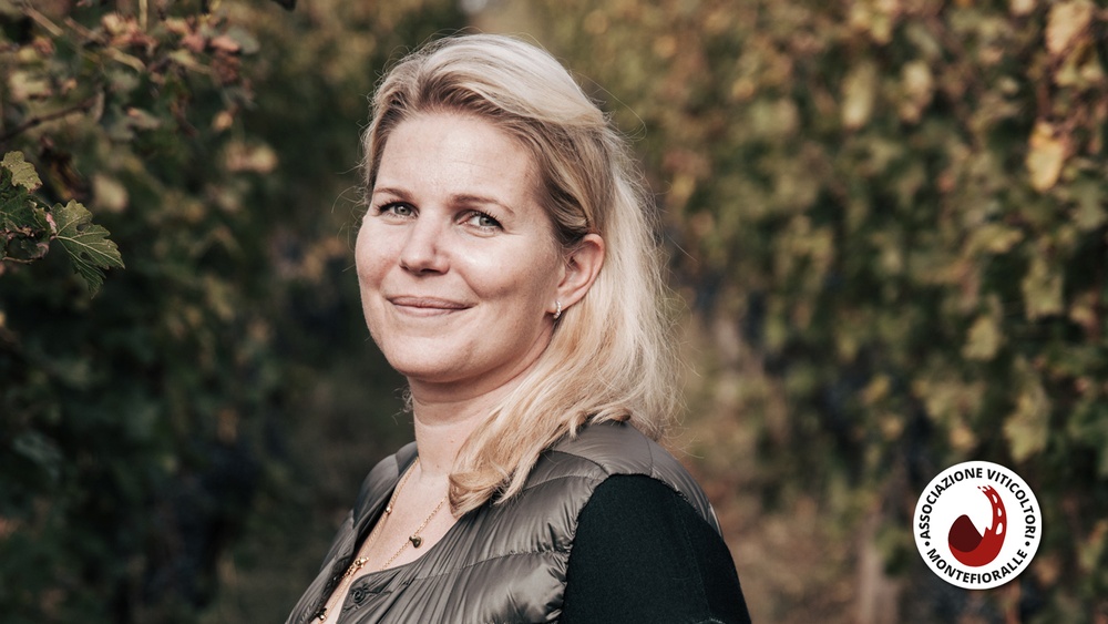 Svenska Sofia Ruhne - Ordförande för vinproducentföreningen i Montefioralle, en av 11 UGA i Chianti Classico