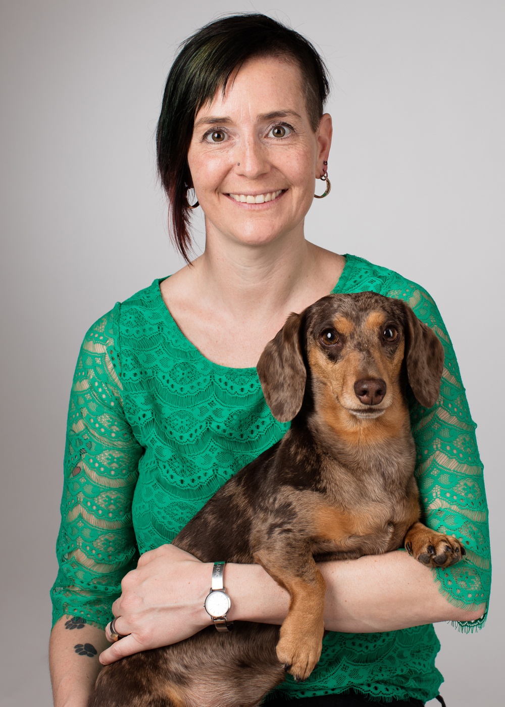 Djurskyddet Sveriges generalsekreterare Åsa Hagelstedt tillsammans med hennes hund Kanel.
