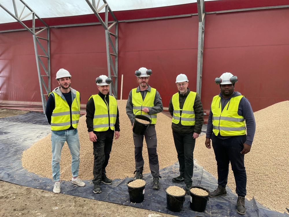 The picture shows the research team and project members. From left: Emil Mattsson project manager Härjeåns, Stefan Frodeson researcher Karlstad University, Michael Finell researcher SLU, Magnus Persson project manager Paper Province and Workson Siwale PhD student SLU.
