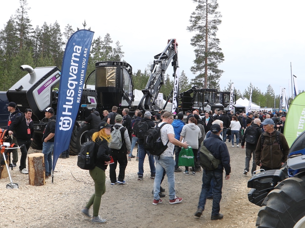 Skogsnolia är och har alltid varit en plats för maskiner för skogen. Så även detta år. Tillverkare och generalagenter som Logset, Alstor, Bracke Forest, Heeab och Vimek finns på plats tillsammans med starka komponentleverantörer som Cranab, H...