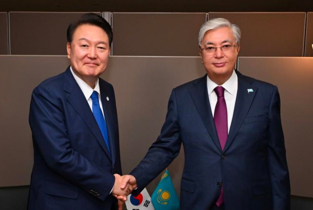 The Kazakh President with Yoon Suk Yeol, the President of South Korea. Photo credit: Akorda.