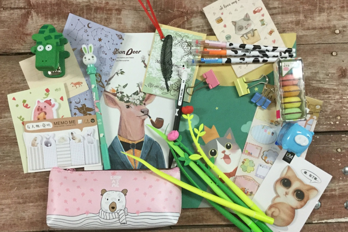 Paper Overhaul stationary box with lots oof cute, animal-themed items