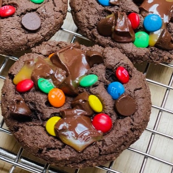 Loaded Chocolate Cookies