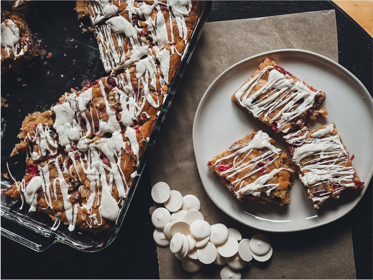 Cranberry White Chocolate Blondies: 1-Time Baking Kit image 2