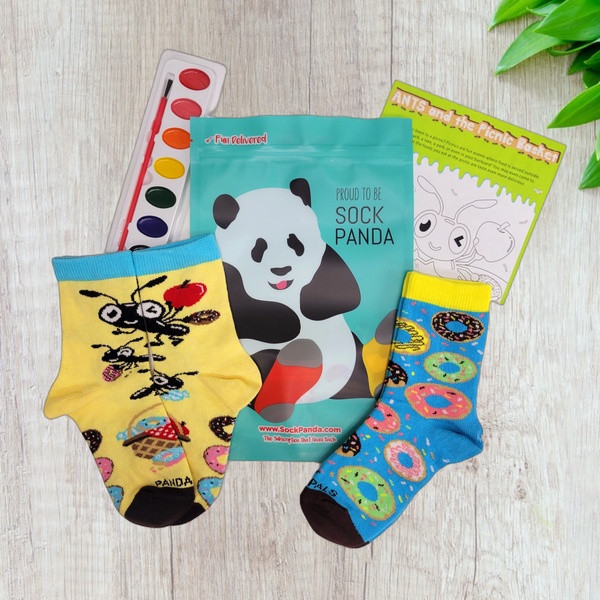 August 2022 Panda Pal Kids Socks (with extras)