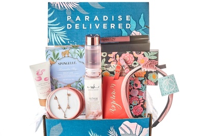 Paradise Delivered Premium Box Photo 3