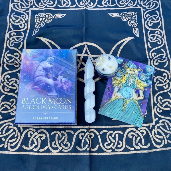 Mother Moon Empowering Oracle Box // May 2019