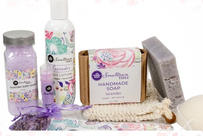 Soap of the Month Club - Handmade All Natural Soap & Aromatherapy Blend Combo Set