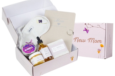 All natural Bath Spa and Beauty box for pregnancy and new Mom - the perfect gift to support wellness and self care through meaningful experiences Photo 1