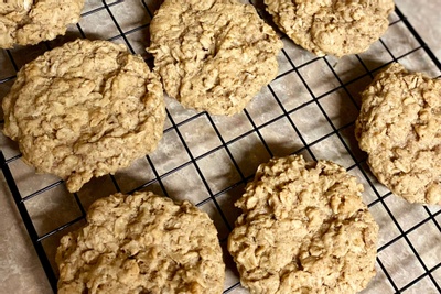 Vegan Oatmeal Cookies Photo 3
