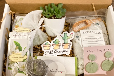 Hello, Wellness! Monthly Subscription Box Photo 2