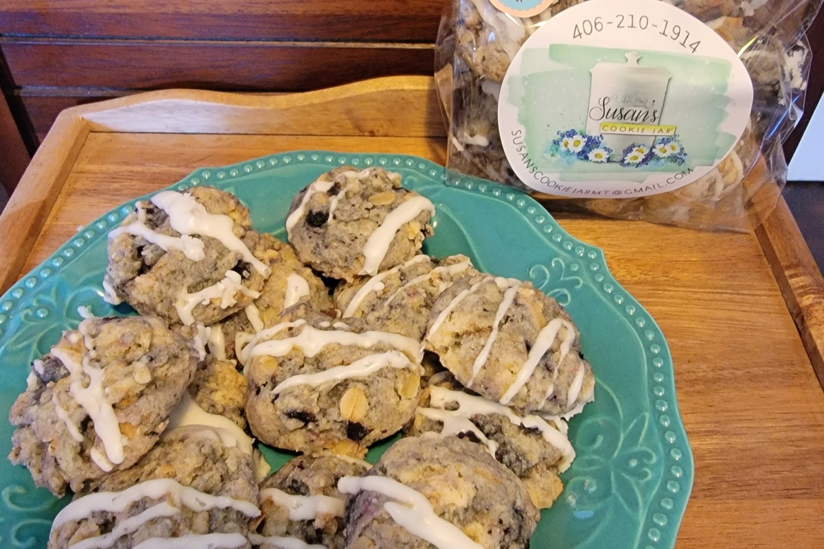 Cookie of the Month Subscription Box Photo 1