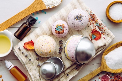 YesBath Bath Bomb Subscription Box (Use Code 25OFF for 25% off your first box) Photo 1