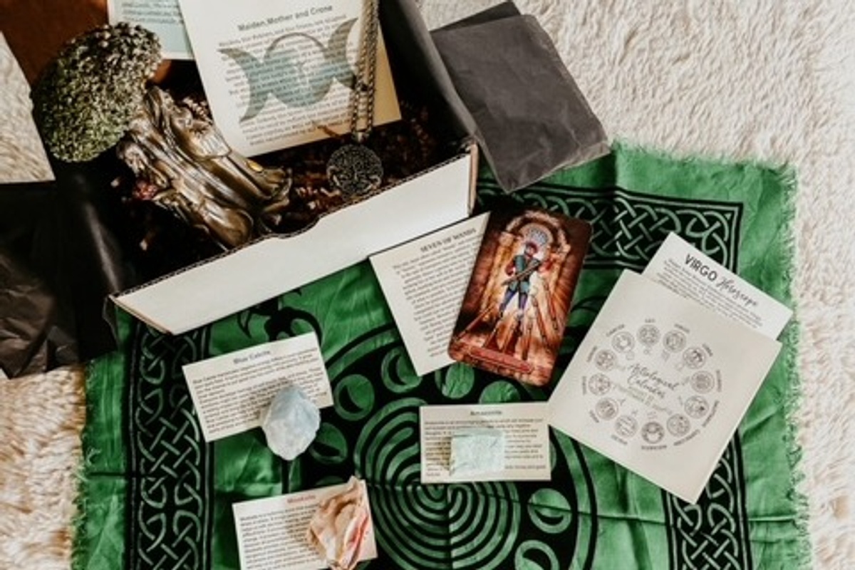 Magickal Earth Premium Astrology, Tarot , Crystals and More New Photo 1