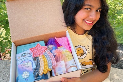 beTWEEN the Bookends: Tween Book and Lifestyle Box Photo 1