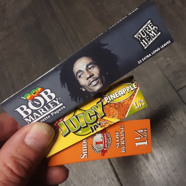 3-Pack Montly Rolling Paper Subscription - November 2020
