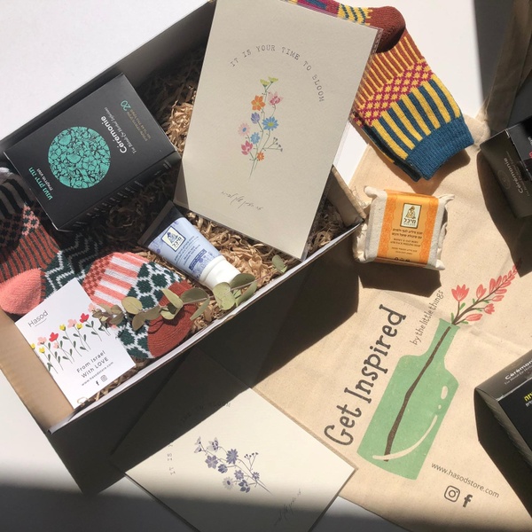 It's Your Time to Bloom Medium Box