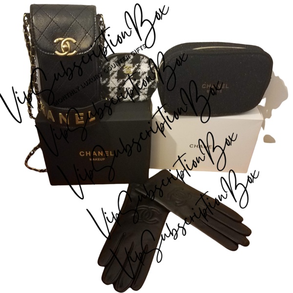 Chanel Makeup VIP Gift Bag, Can be worn on the