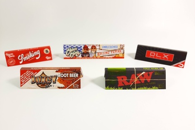 The Economist 3-Pack by Dank Box - Premium Rolling Papers Subscription Photo 3