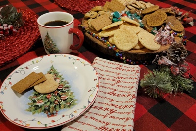 Cookie of the Month Subscription Box with Hot Cocoa Photo 3