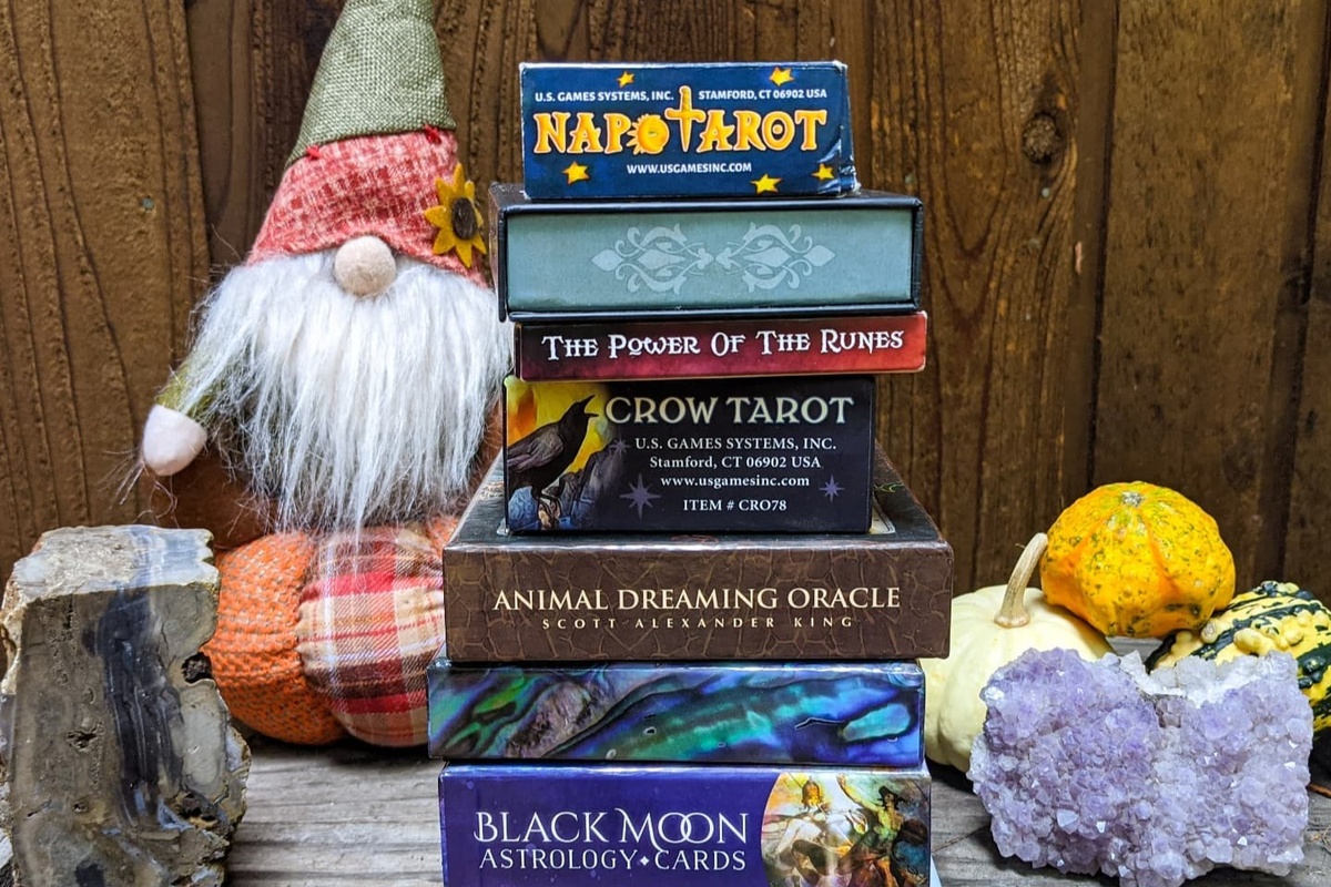 Mystic Tarot Box Photo 1