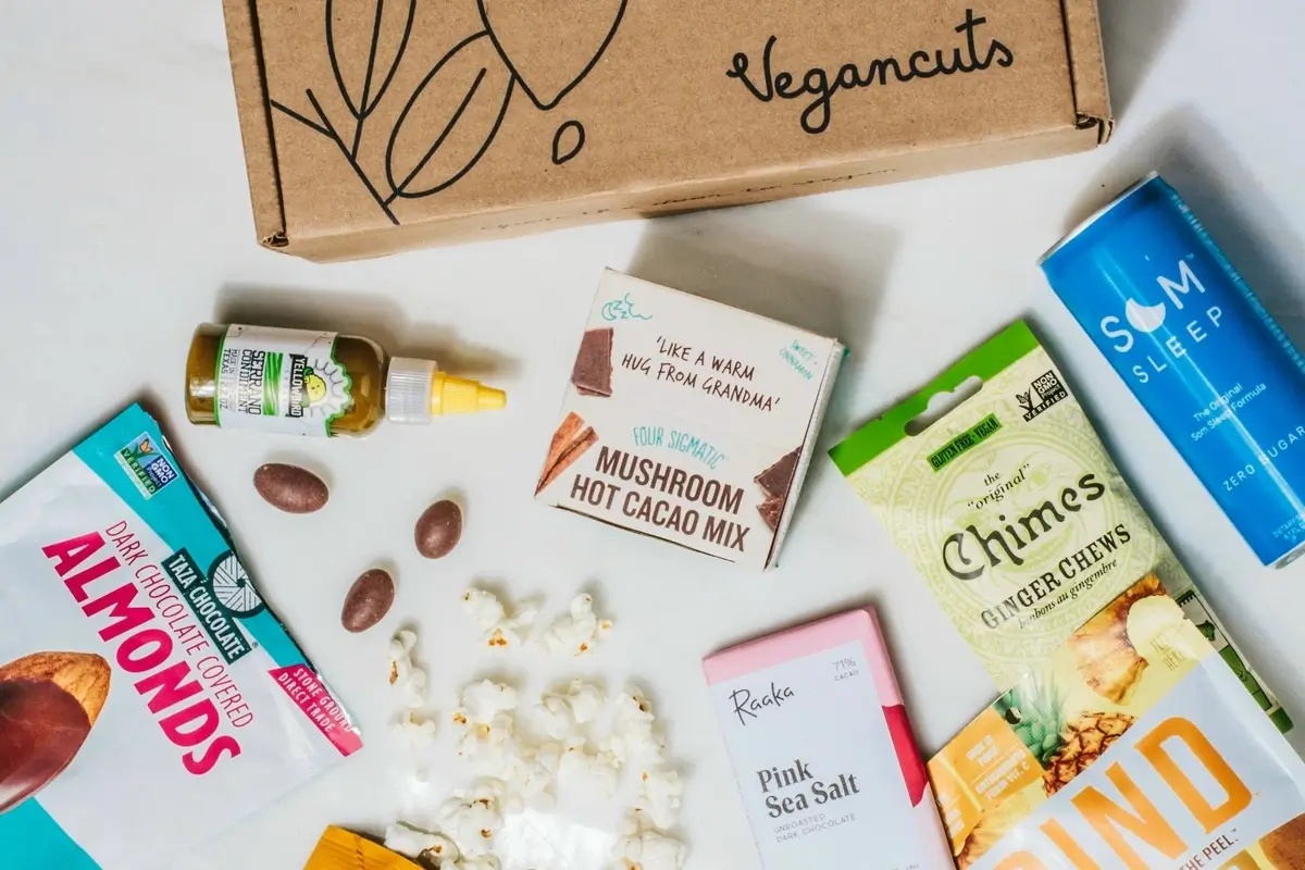 Healthy Snack Boxes to Meet All Your Dietary Needs 