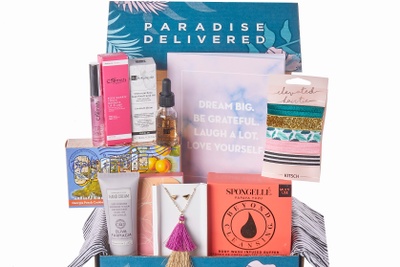 Paradise Delivered Premium Box Photo 2