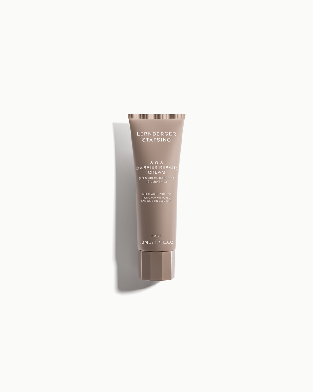 Multi-acting 24-hour cream. It targets several skin concerns at once and provides relief for stressed, dry and irritated skin. Strengthens skin’s protective barrier layer and helps calm, restore and defend sensitive skin. Gluconolactone, hyaluronic acid and shea butter hydrates in depth and forms a weightless barrier against environmental assault. Bisabolol, allantoin and niacinamide effectively reduce redness and soothe sensitive skin. Ideal to use after professional skin treatments.