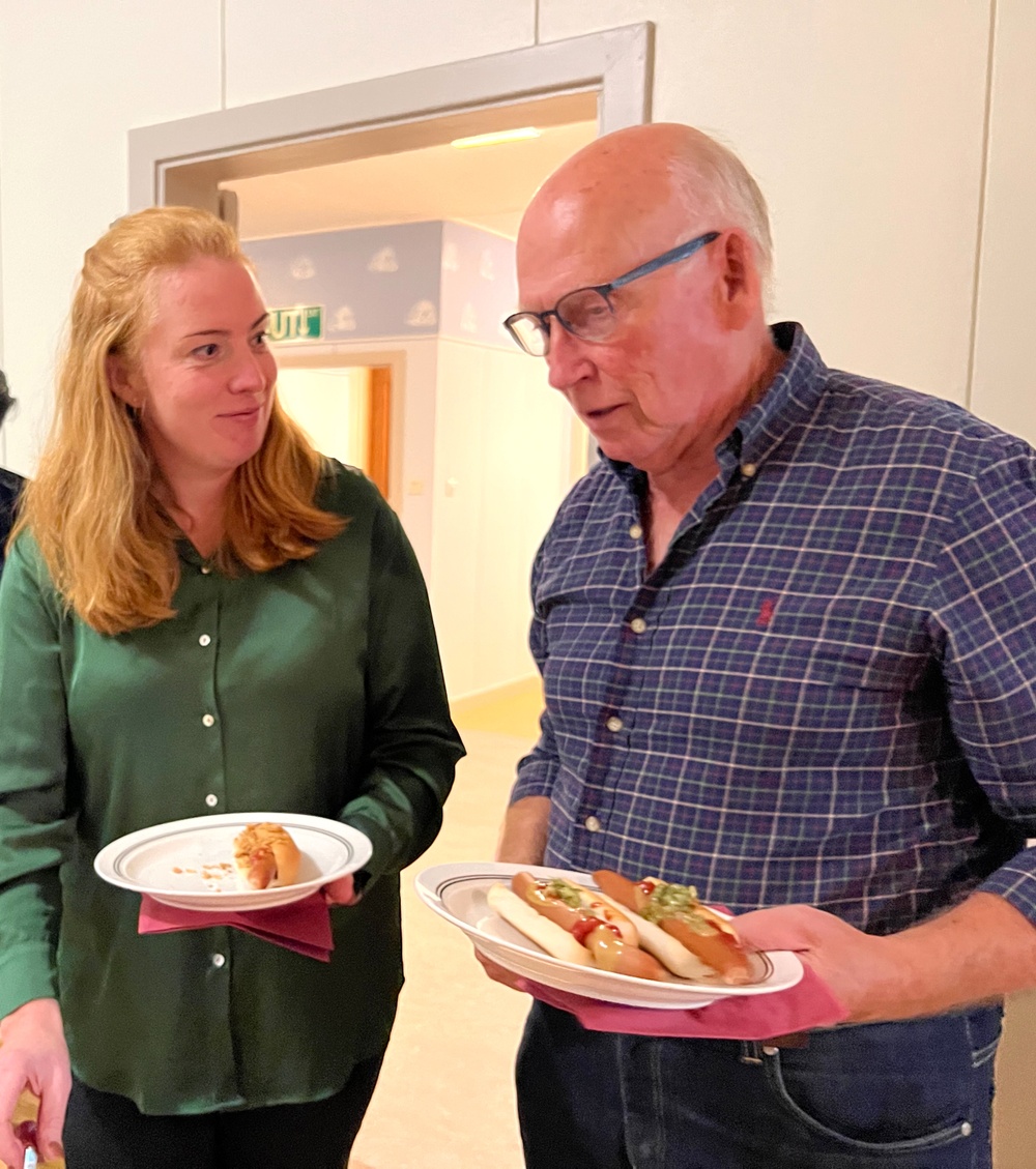 Kommundirektör Cecilia Trolin tillsammans med ordföranden i Nossebroregionens företagare Christer Lundén.