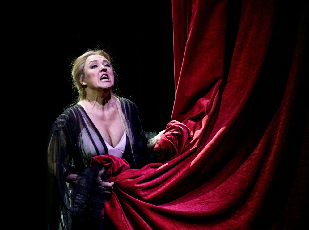 Susanna Levonen som Lady Macbeth.
Foto: Mats Bäcker