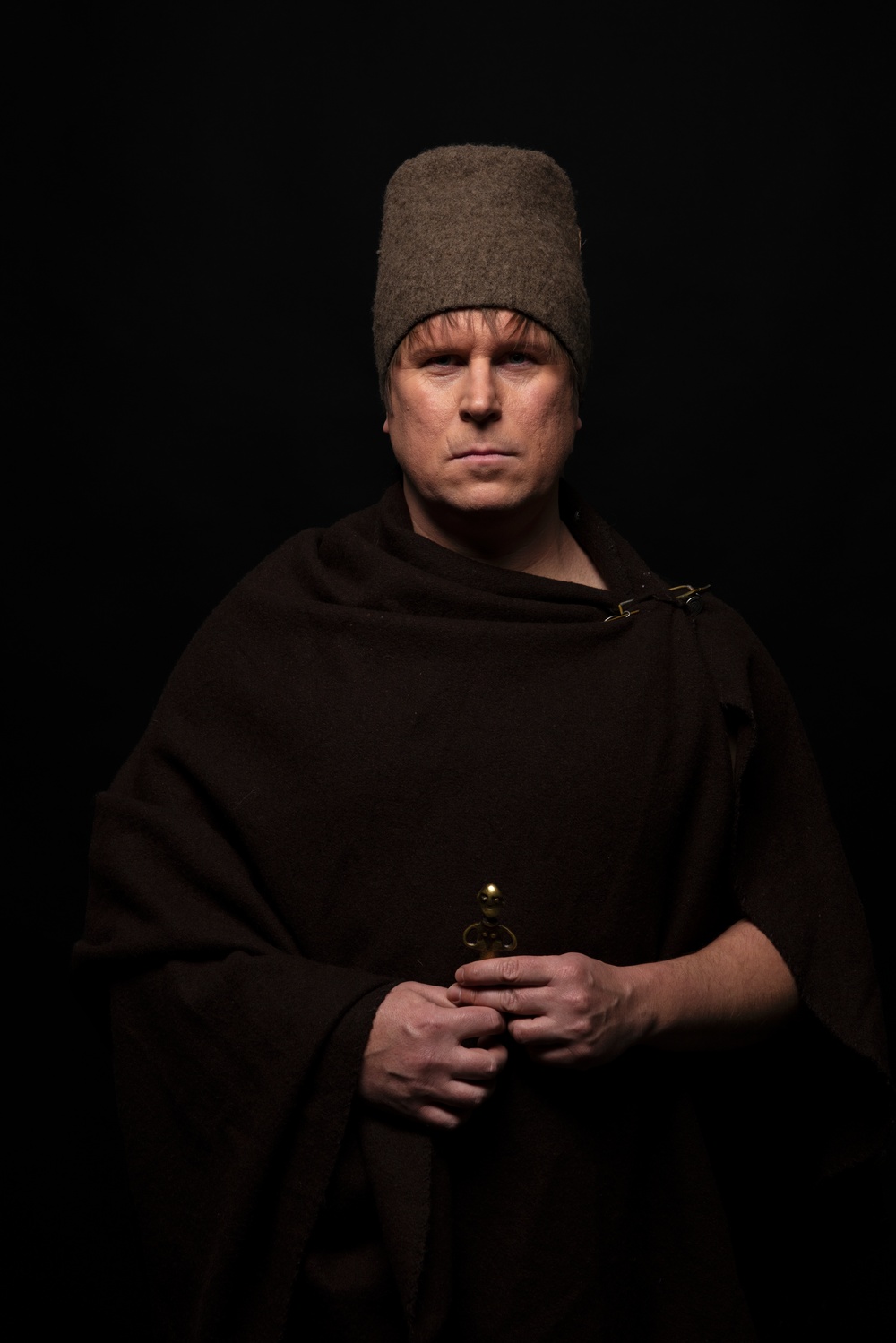 Gandalf av Alvhem, spelas av Juhani Kärkkäinen. 